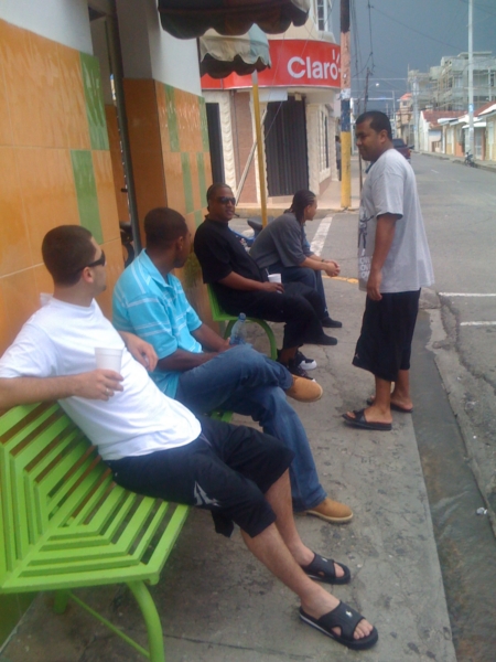 1CHILLING@BANI11.jpg
