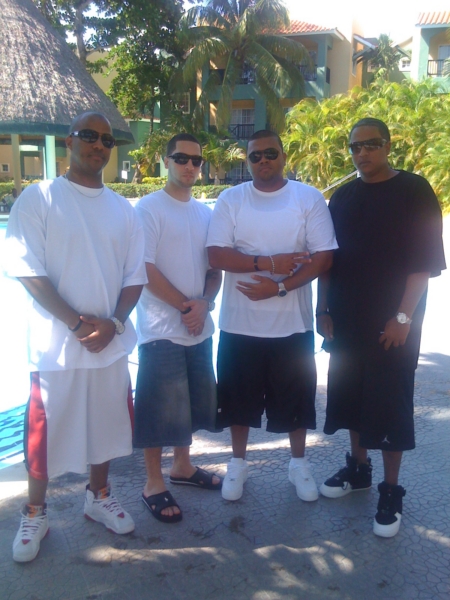2CHILLING@RESORT17.jpg