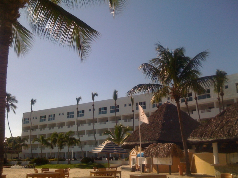 2CHILLING@RESORT27.jpg