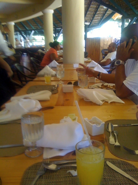 2CHILLING@RESORT3.jpg