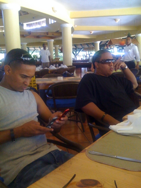 2CHILLING@RESORT4.jpg