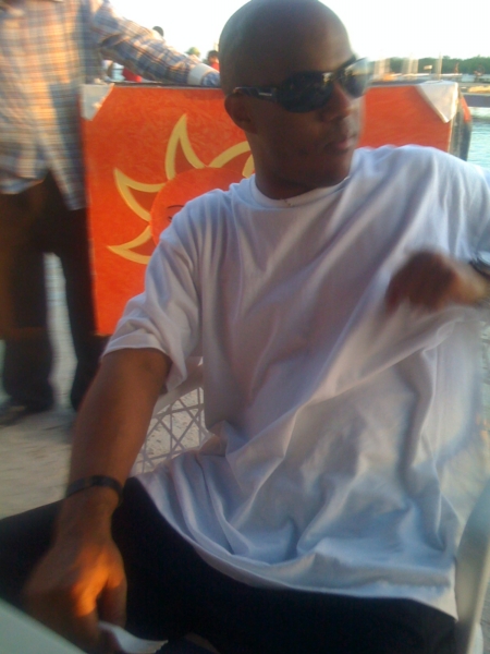 5CHILLING@DMAXIMO28.jpg