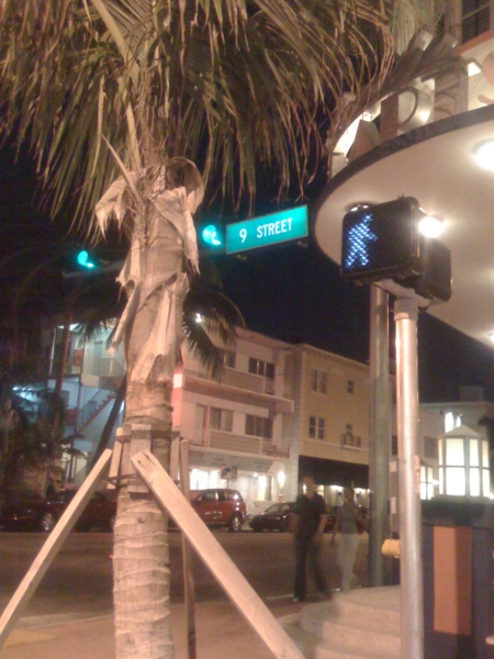 8CHILLING@MIAMI16.jpg